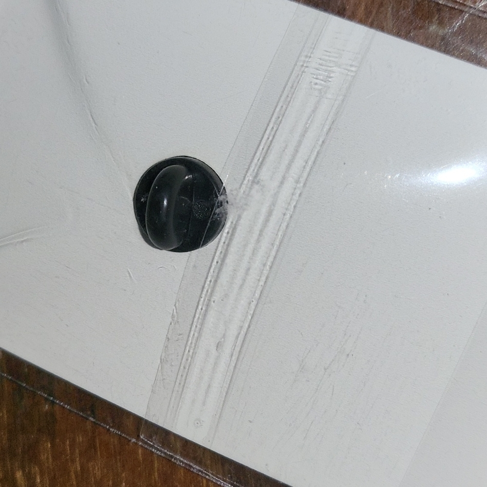 Enamel pin - Picture 3 of 3